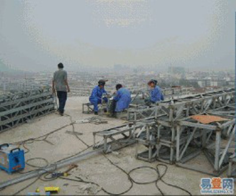 现代视觉新体验：喷绘写真引领广告设计潮流